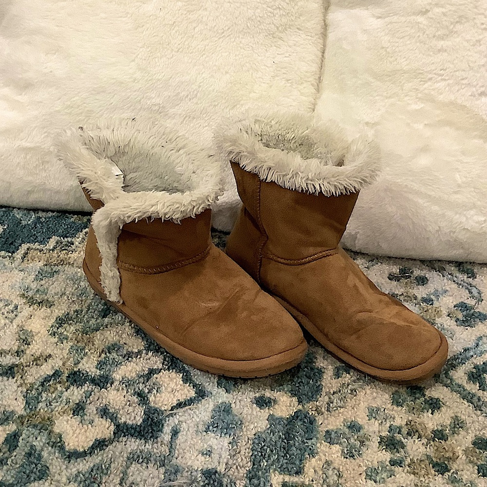 Winter boots.